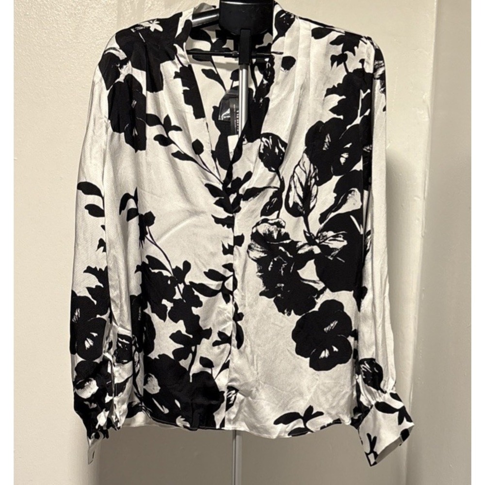 WHITE HOUSE BLACK MARKET Womens Knit TOP Long Sleeve BLACK White Size XL - Picture 2 of 7